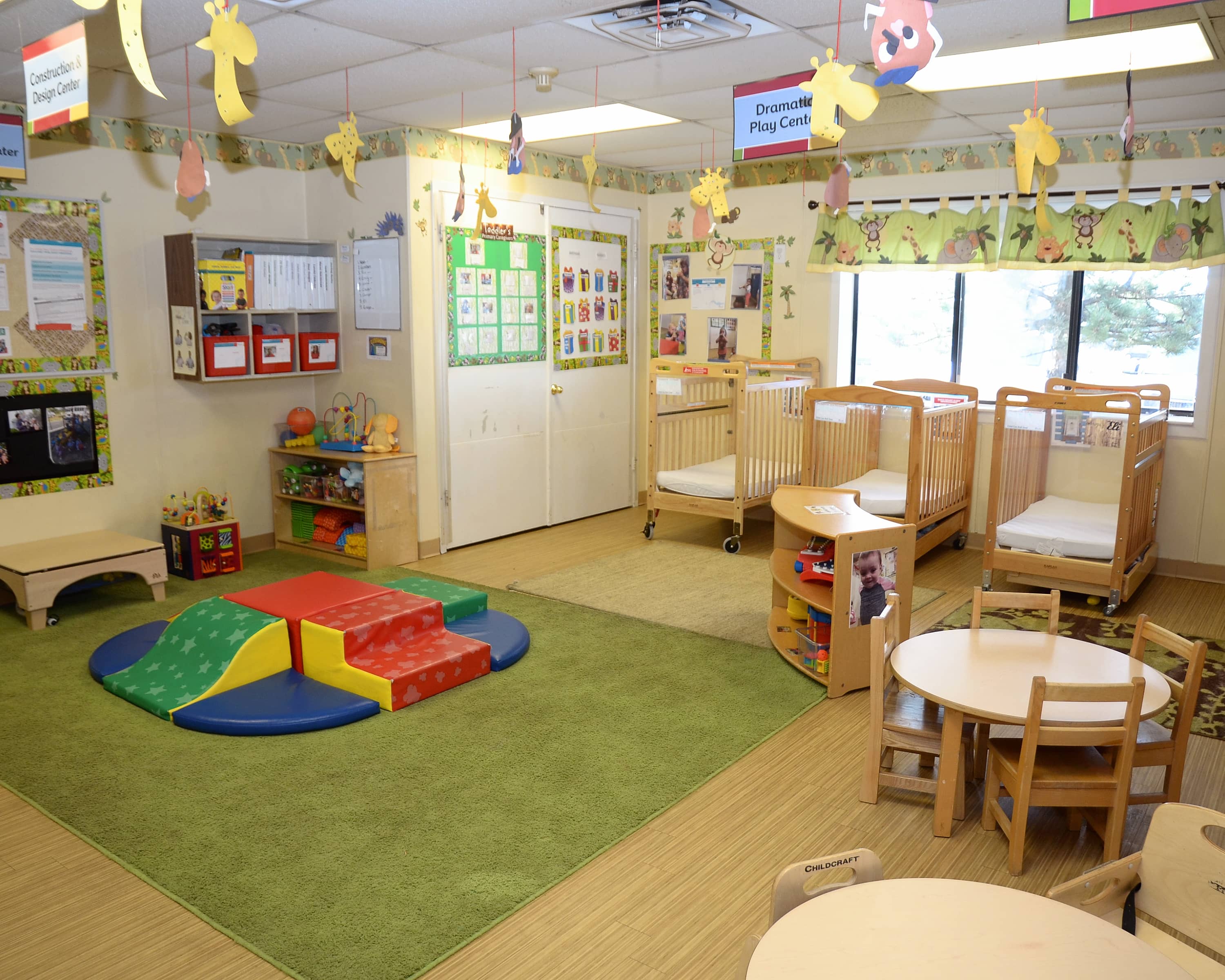 La Petite Academy of Moore
