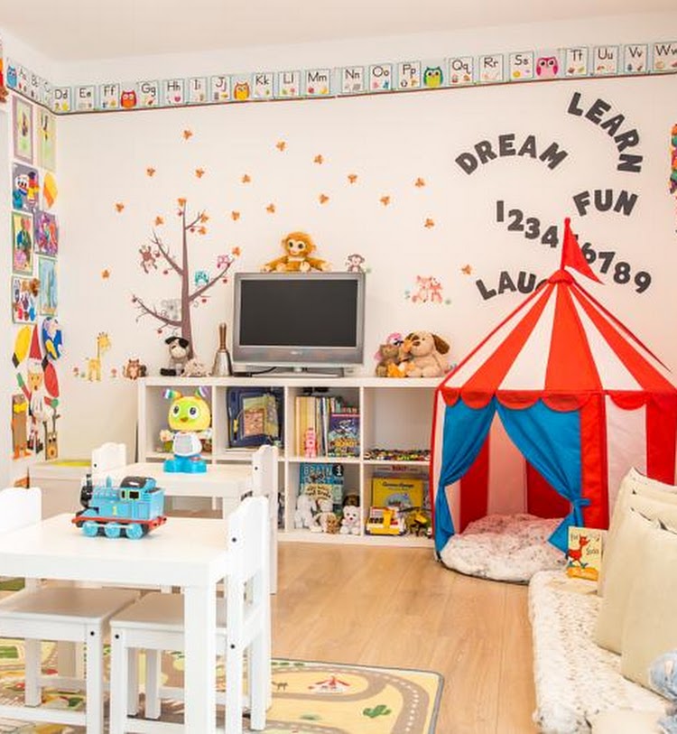 Akmakchyan Family Child Care