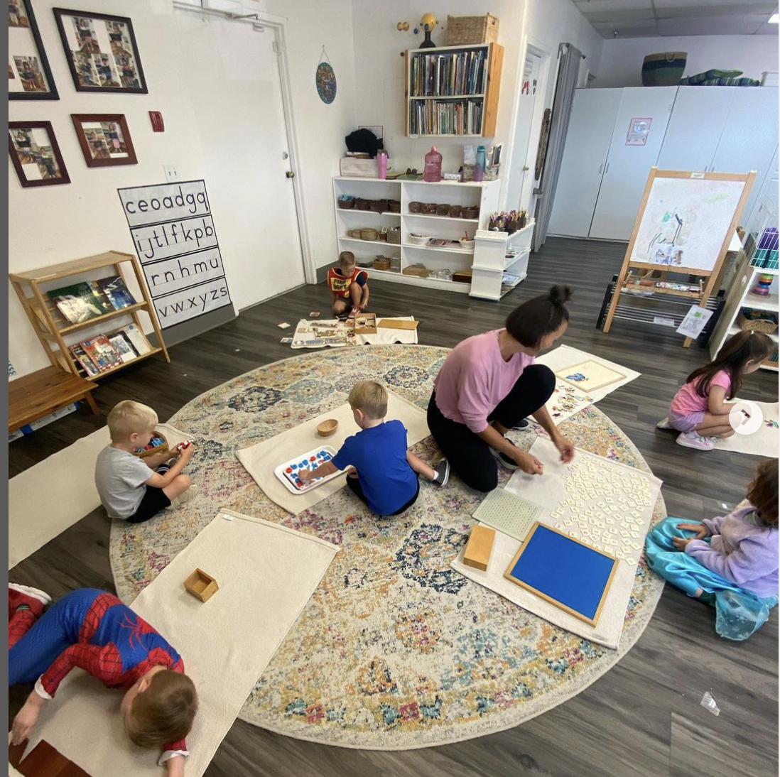 MONTESSORI ON THE LAKE