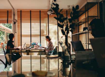 Is Knotel Overtaking WeWork?