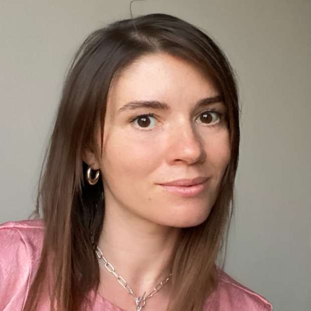 Headshot of Valentina, Senior Product Manager at Kisi