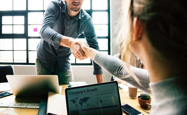 1099 Vs. W2 : lequel est le meilleur pour les employés et les entrepreneurs