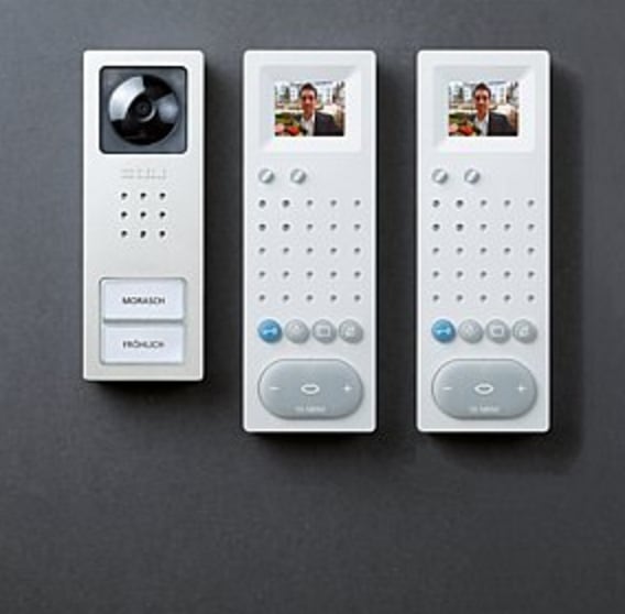 Ring doorbell with intercom clearance