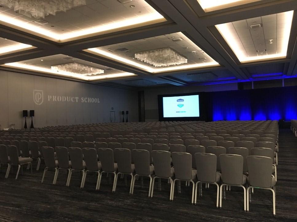 7 Stylish Conference Table Setup Ideas