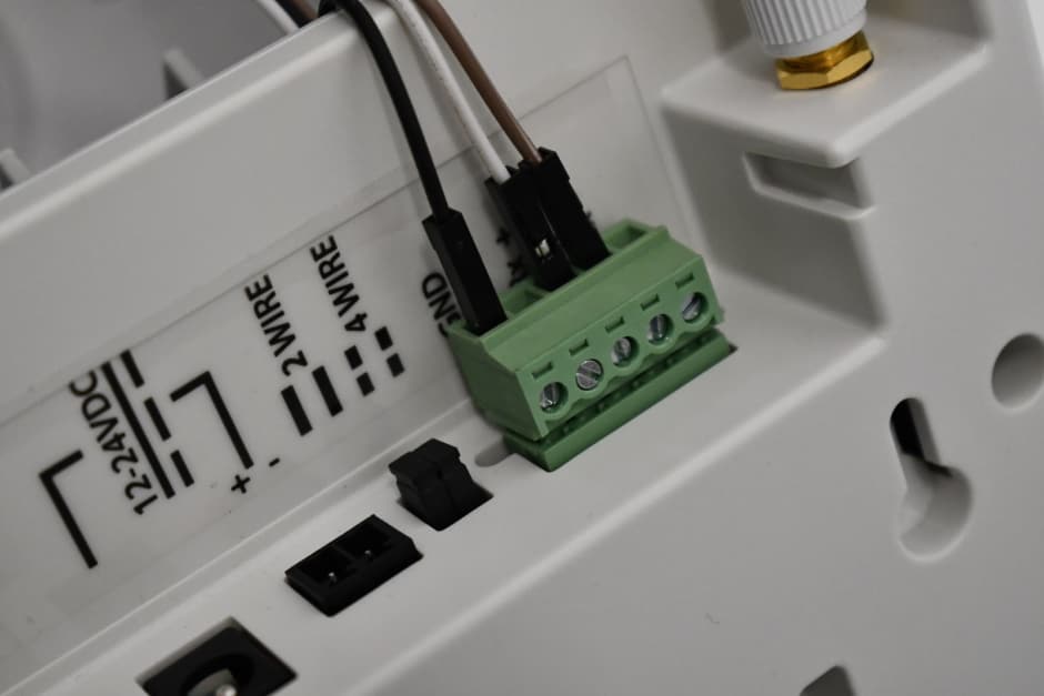 a close up a wired gateway necessary for wiring a wireless lock to the Kisi access controller