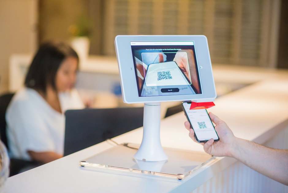 school visitor management system with QR code