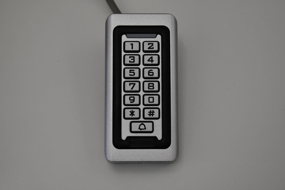 An image showing a keypad access control device