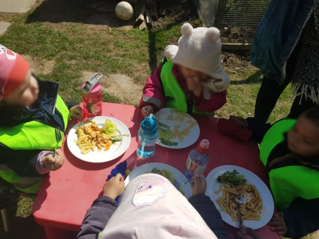 Mittagessen auf dem Bauernhof