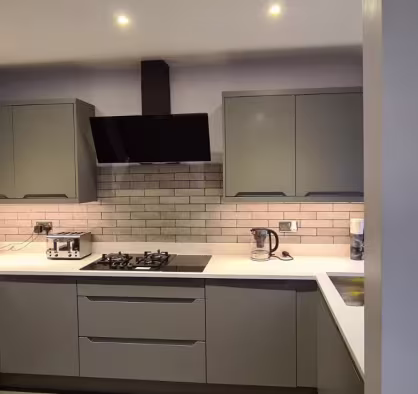 modern handleless kitchen 