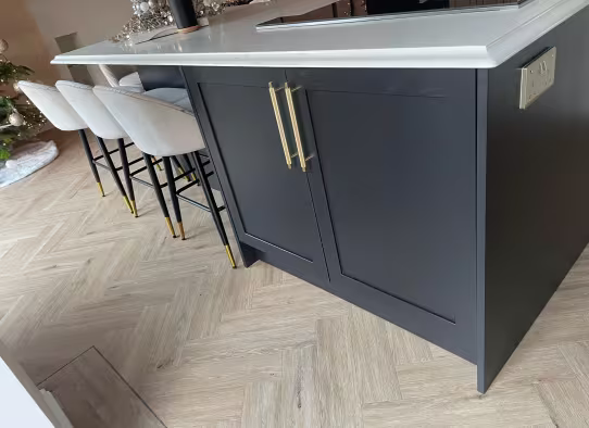 Kitchen island unit refurbishment with slimline shaker doors