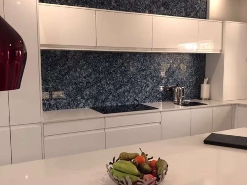 White Gloss Kitchen with Island