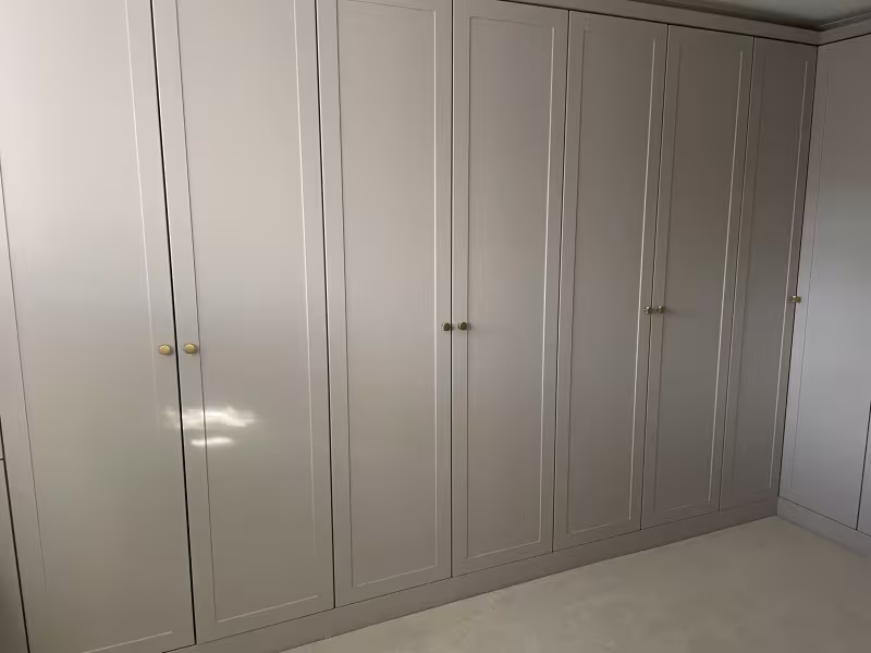 finished built-in Shaker style wardrobes