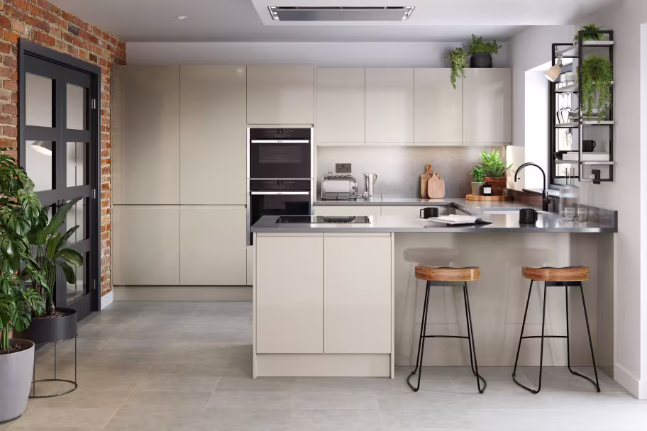 Remo Taupe gloss green handleless kitchen with integrated j-pull handle