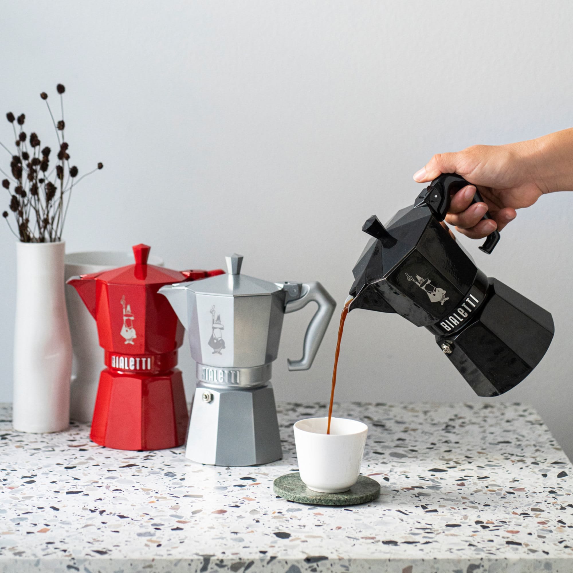 Bialetti Moka Exclusive Stovetop Espresso Maker 6 Cup Black