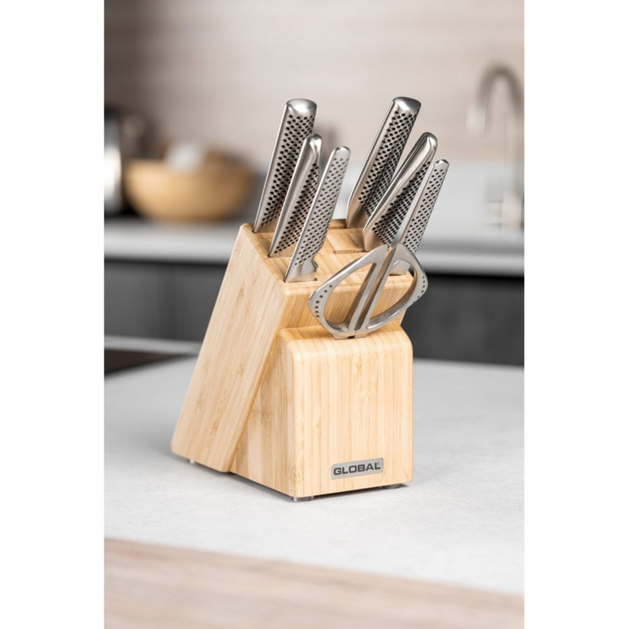 https://res.cloudinary.com/kitchenwarehouse/image/upload/c_fill,g_face,w_1250/f_auto/t_PDP_2000x2000/Supplier%20Images%20/2000px/Global-Takashi-Knife-Block-Set-8pc-Bamboo_5_2000px.jpg?imagetype=pdp_full