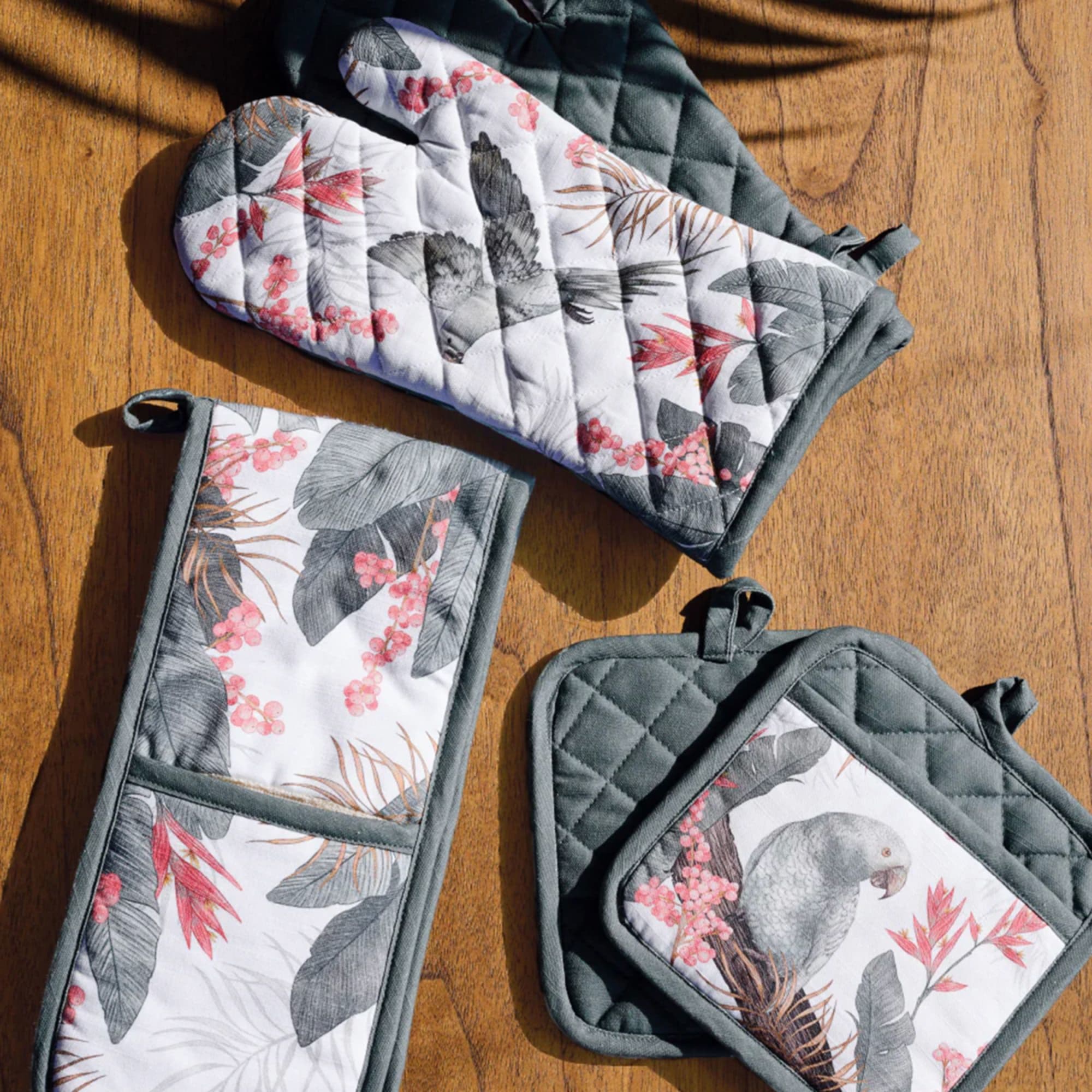 PW Apron, Potholder, and Oven Mitt Giveaway (Winners!)