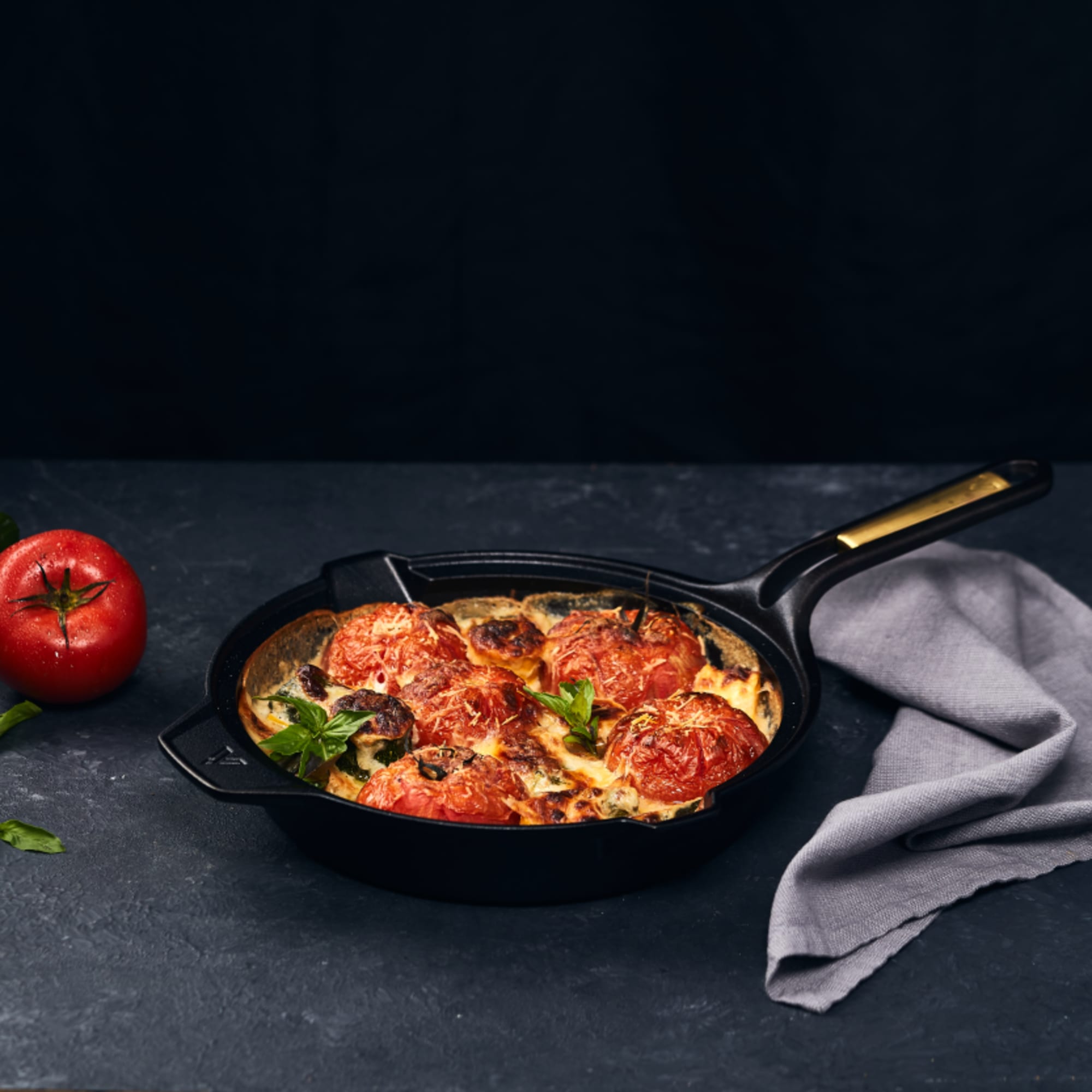 12-Inch Cast Iron Skillet with Helper Handle, SIGNATURESoft