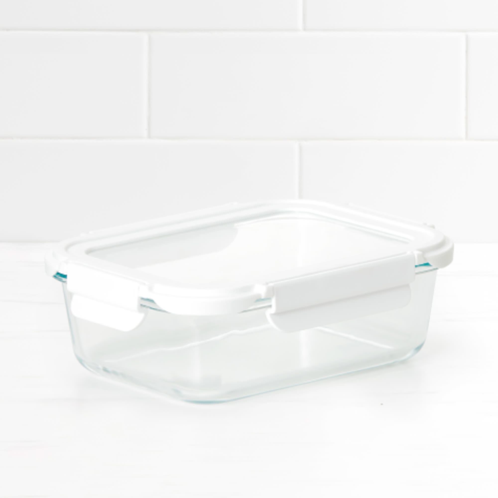 https://res.cloudinary.com/kitchenwarehouse/image/upload/c_fill,g_face,w_475/f_auto/t_PDP_2000x2000/Kitchen%20Warehouse%20Images%20/Kitchen-Pro-VersaLock-Rectangular-Glass-Container-1L-WhiteBG_1.jpg