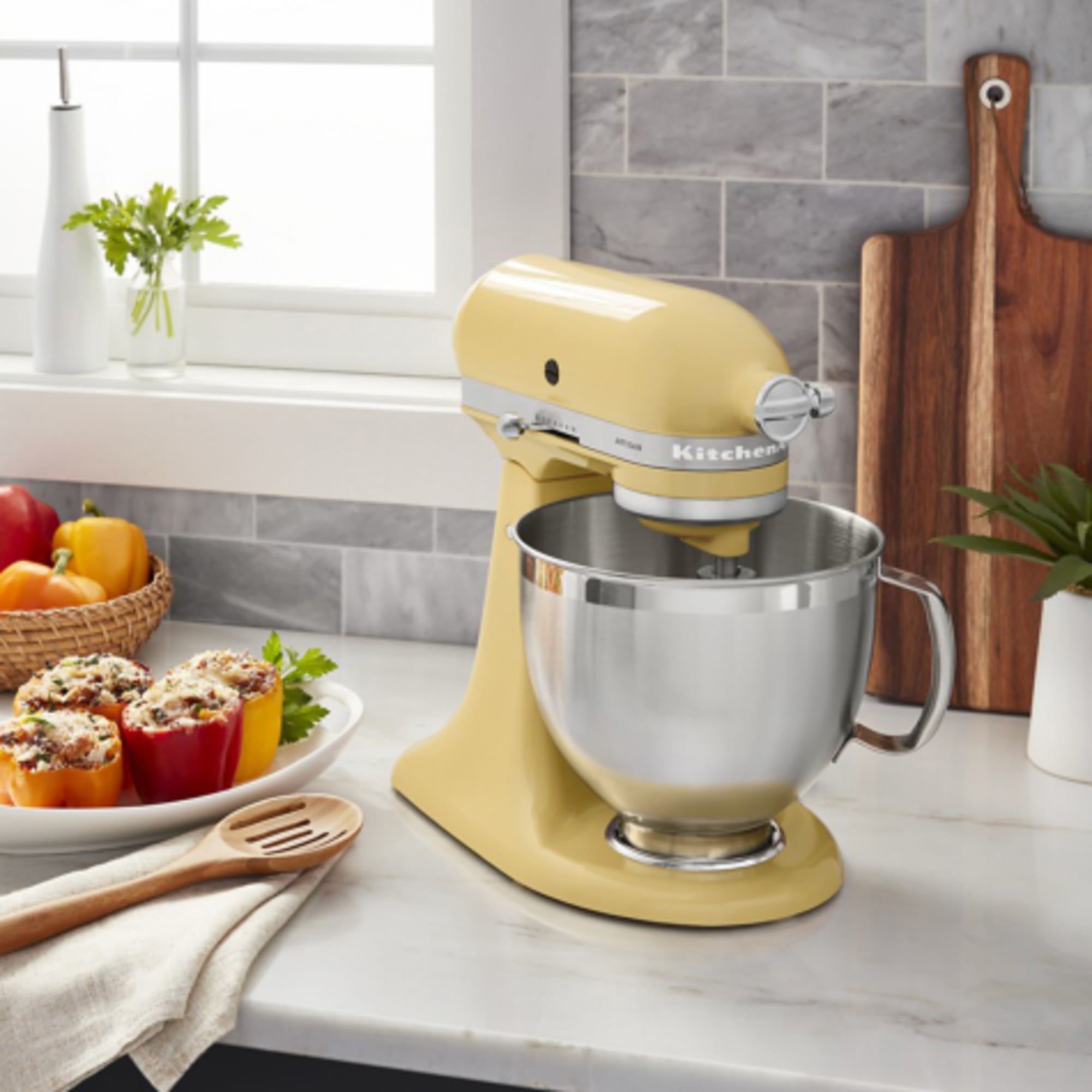 Majestic Yellow KitchenAid mixer <3  Kitchen aid, Kitchen aid mixer,  Kitchen