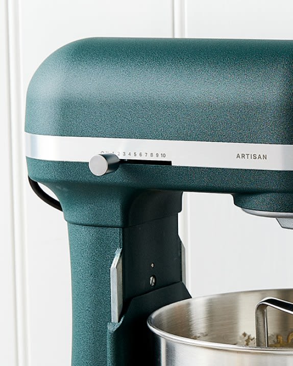 KitchenAid Artisan Stand Mixer Sale: Get 26% Off!