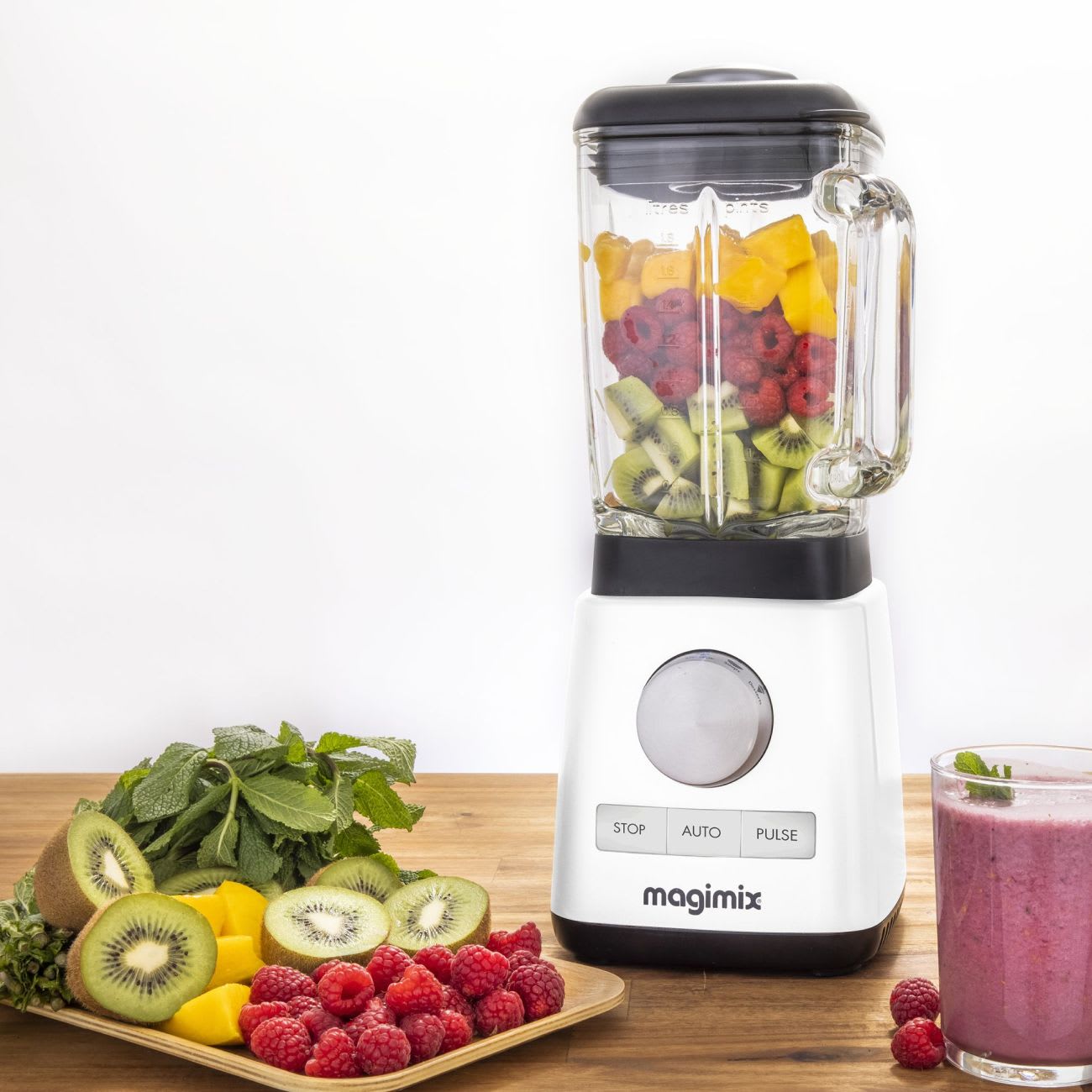 Melissas Bargains » Ninja Storm QB700 Food & Drink Blender only