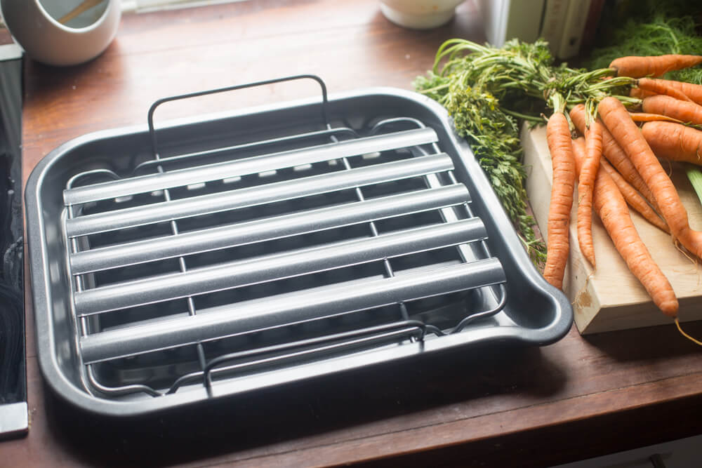 MasterPro Airflow Pan Overhead carrots Pan Overhead carrots