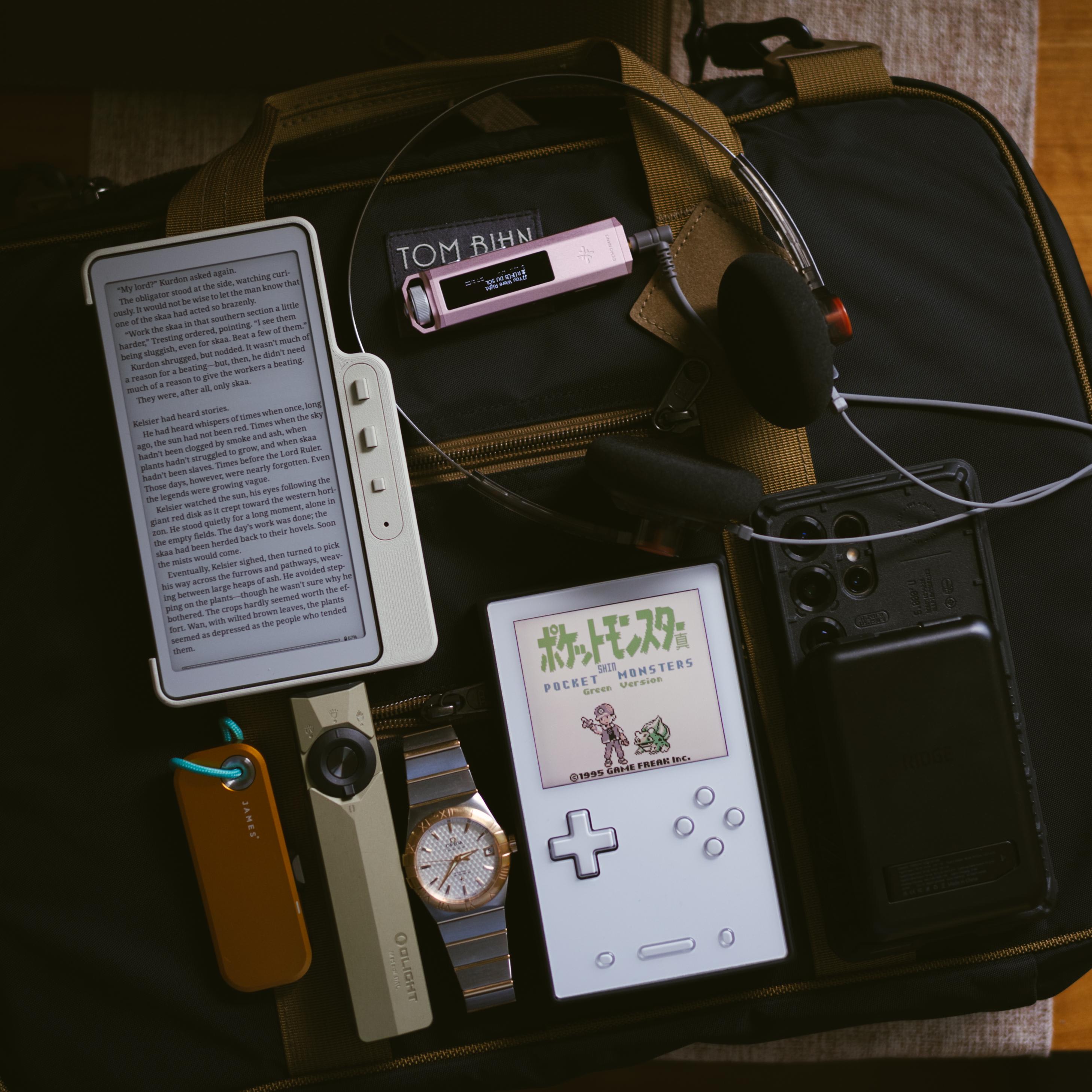 Office edc carry feat moondrop headphones — image 1