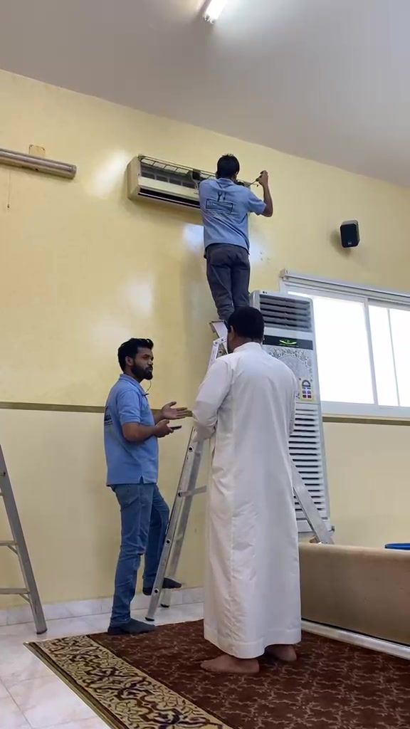 متابعة أعمال صيانة التكييف