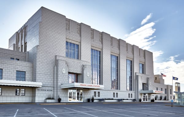 The pale Art Deco facade of Omaha Union Station, home of the Durham Museum, with its tall windows and Omaha Union Station marquee.