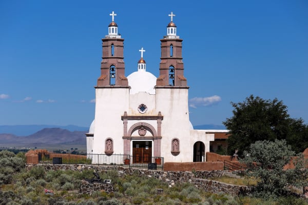 La Capilla de Todos los Santos, the white chapel on the mesa above San Luis