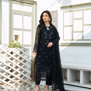NOOR AMAIRA