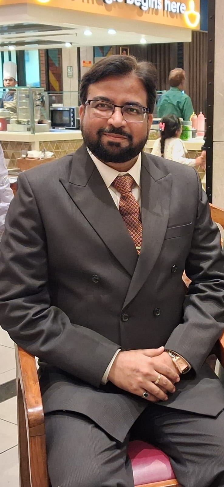The Best Dental Clinic Kolkata — waiting lounge (photo 40)