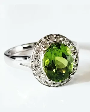 ebay.de | Sterling silver light green peridot and clear spinel ring sz. 7.75