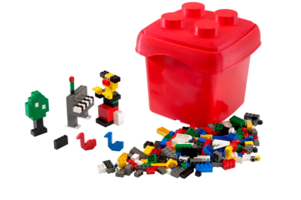 Fun with Bricks {small red bucket} – widok główny