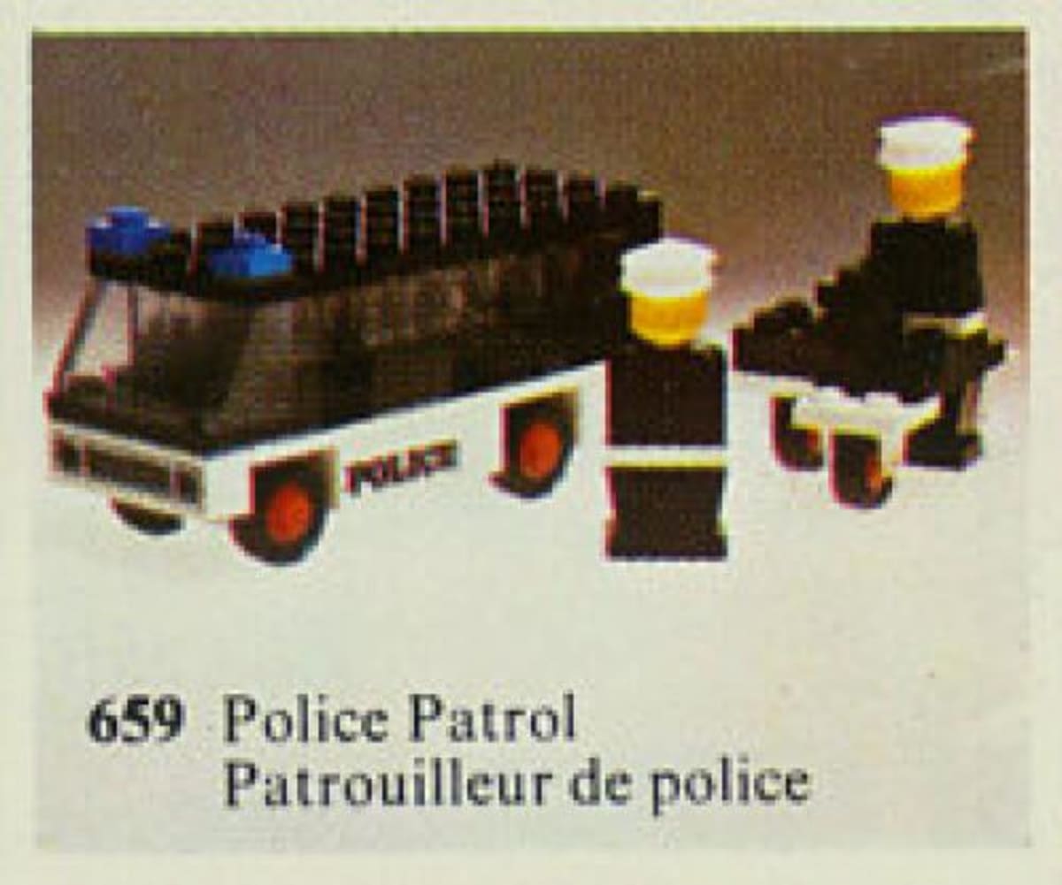 Police Patrol with Policemen – widok główny