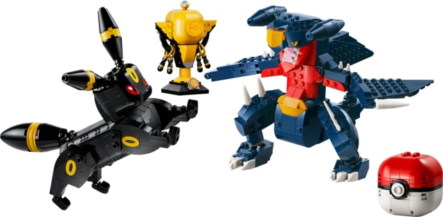 SMART Play™: Umbreon kontra Garchomp — walka o mistrzostwo