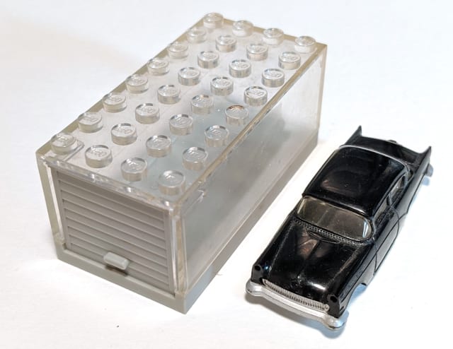 1:87 Opel Rekord with Garage