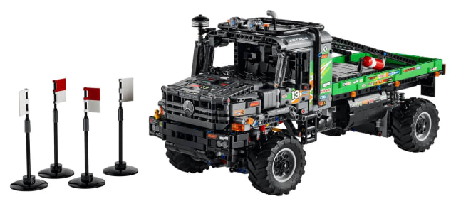 Ciężarówka Mercedes-Benz Zetros z napędem na 4 koła