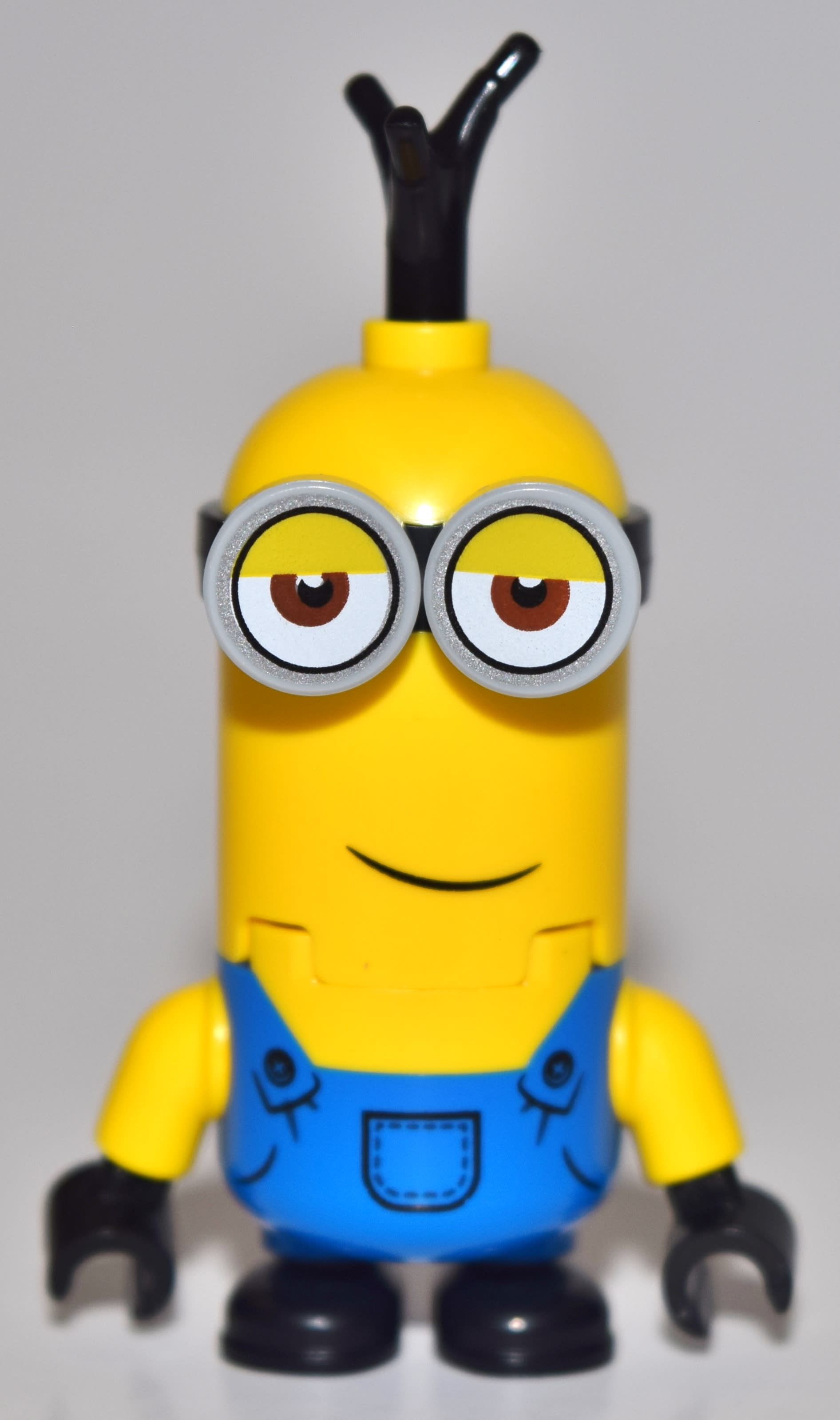 Minion Kevin - Blue Overalls, Half Closed Eyes