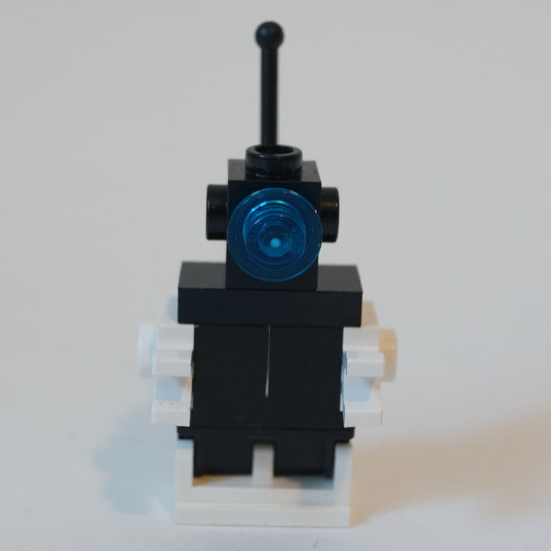 Futuron Droid - Black and White