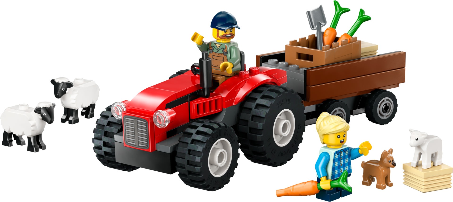 Czerwony traktor z przyczepą i owcą
