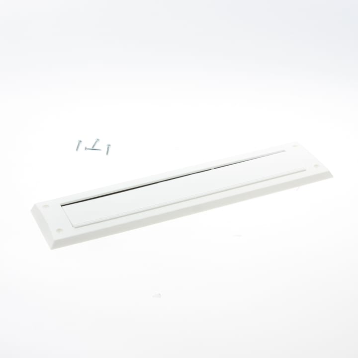 Witte brievenbus met klep