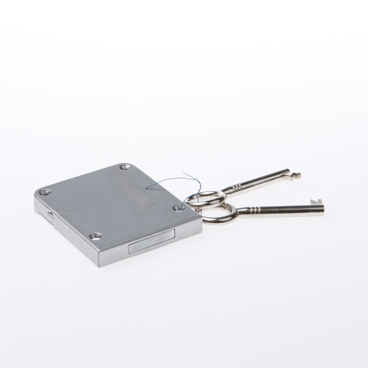Meubelslot type 760 breedte 50mm inclusief twee sleutels
