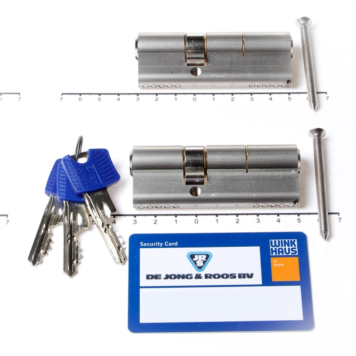 Set cilinders dubbel  (2 stuks) 50/30 (bui./bin.) voorzien van SKG ***,  met certificaat en 6 sleutels