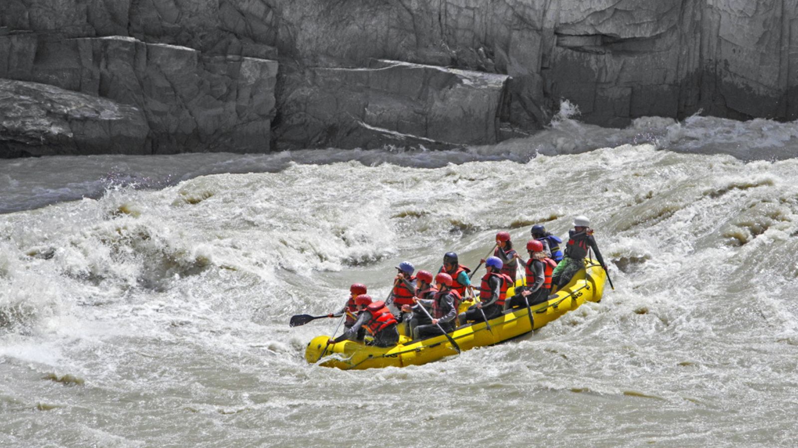 Best Destinations For River Rafting In India For Your Next Adventure Trip