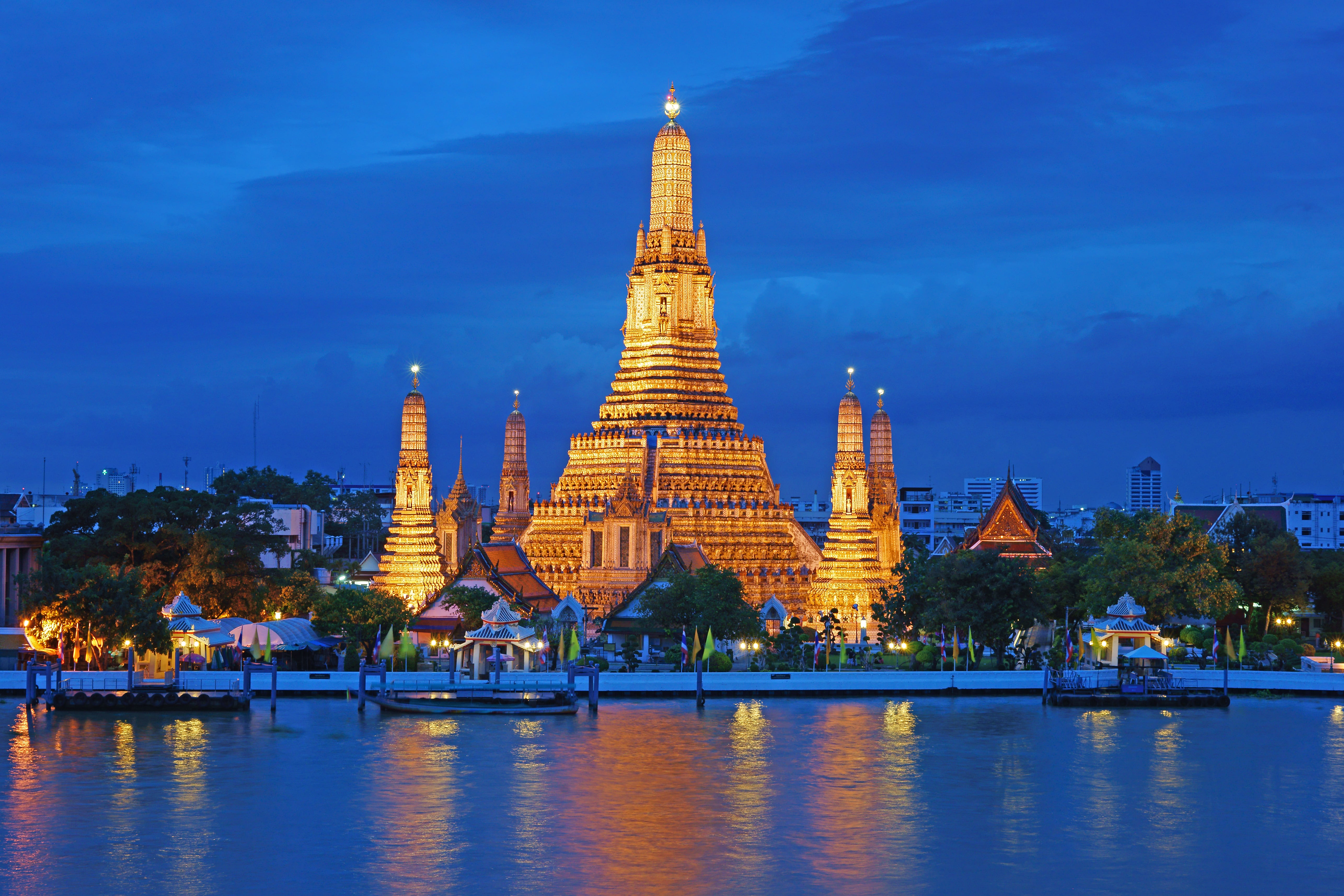Wat Arun temple
