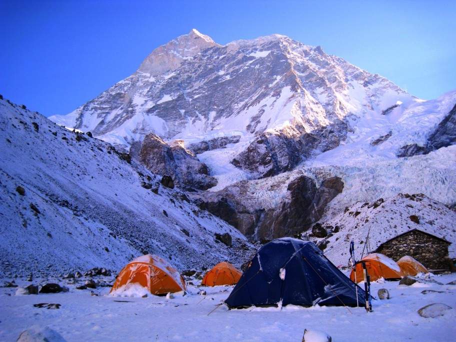 Makalu Circuit Trek Following the Yeti Foot-prints