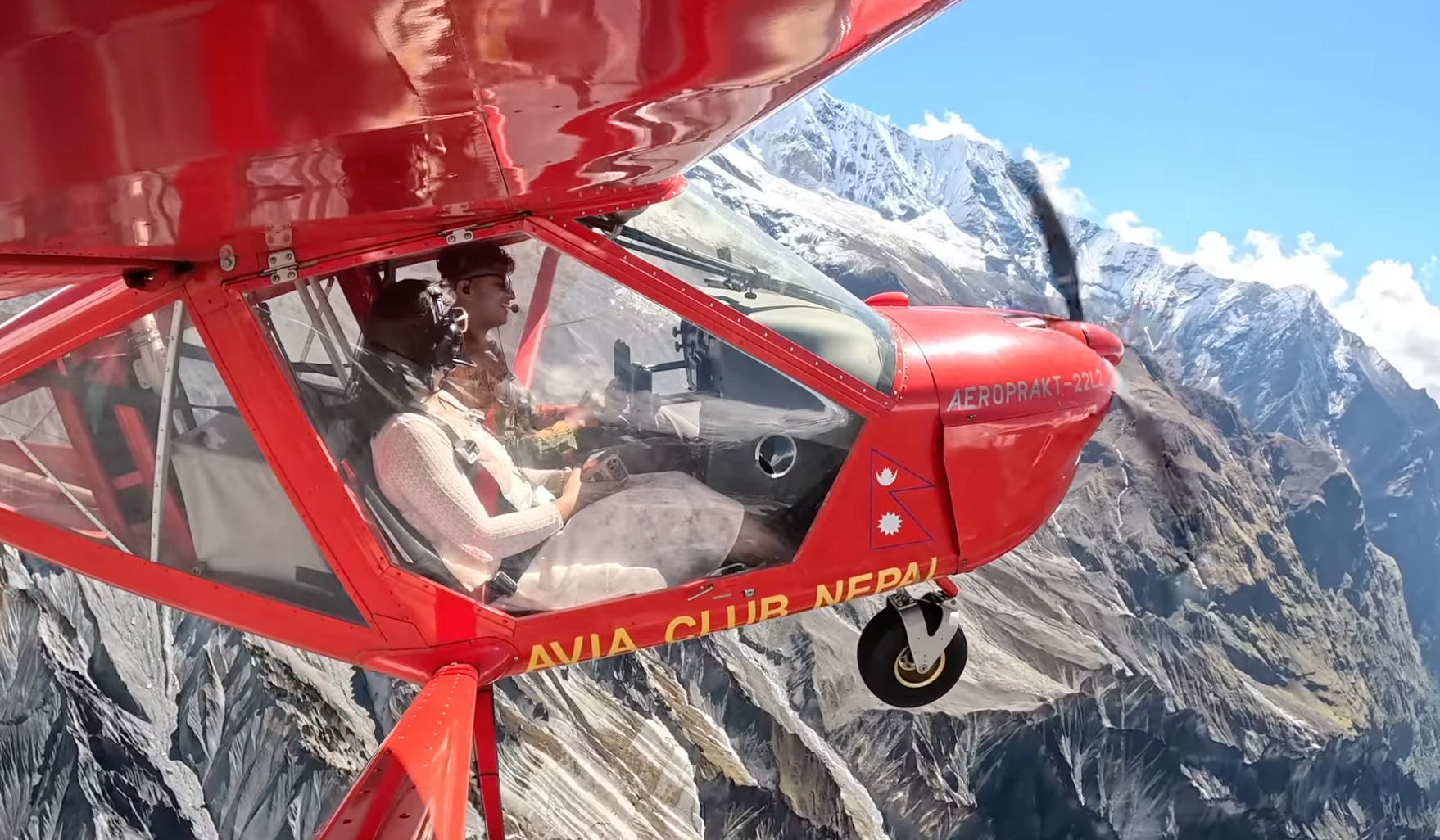 Ultra Light Flight  30 Minutes in Pokhara (Glory of Mt. Fishtail / Mirage)