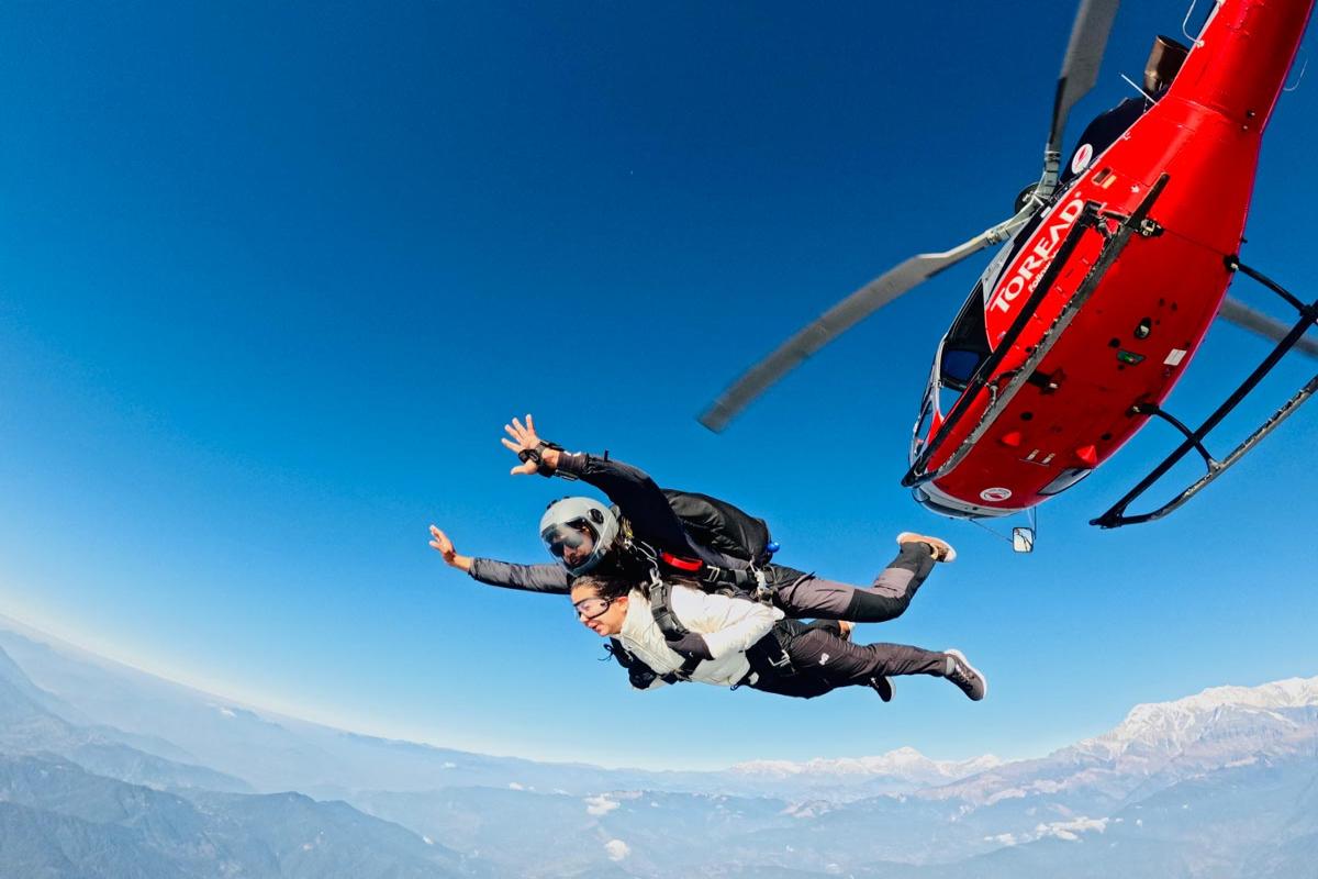 Skydiving at Pokhara VIP Package