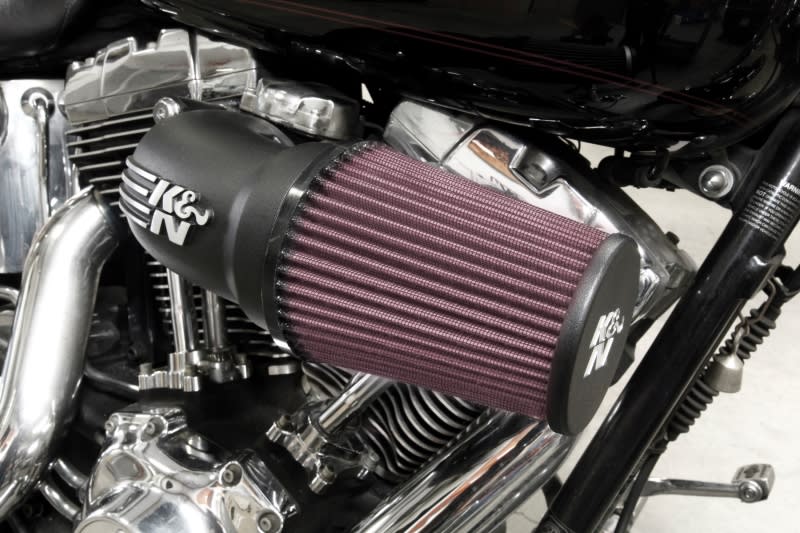 The 57-1134 intake after installation on a Harley Davidson